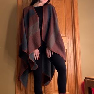 ⚠️HUGE MOVING SALE⚠️ BB DAKOTA blanket scarf wrap
